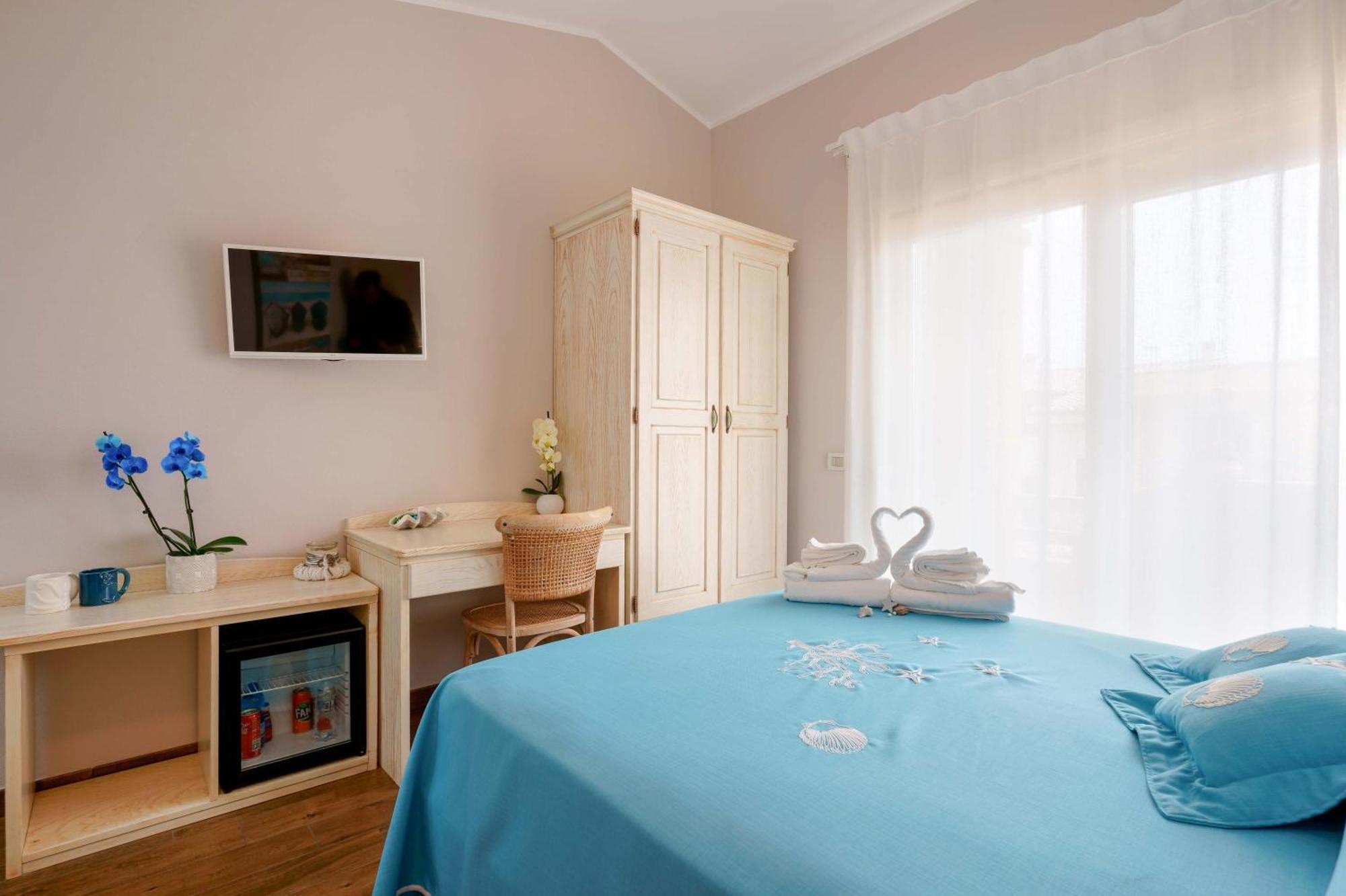 La Rosa Dei Venti Bed and Breakfast Villasimius Exteriör bild