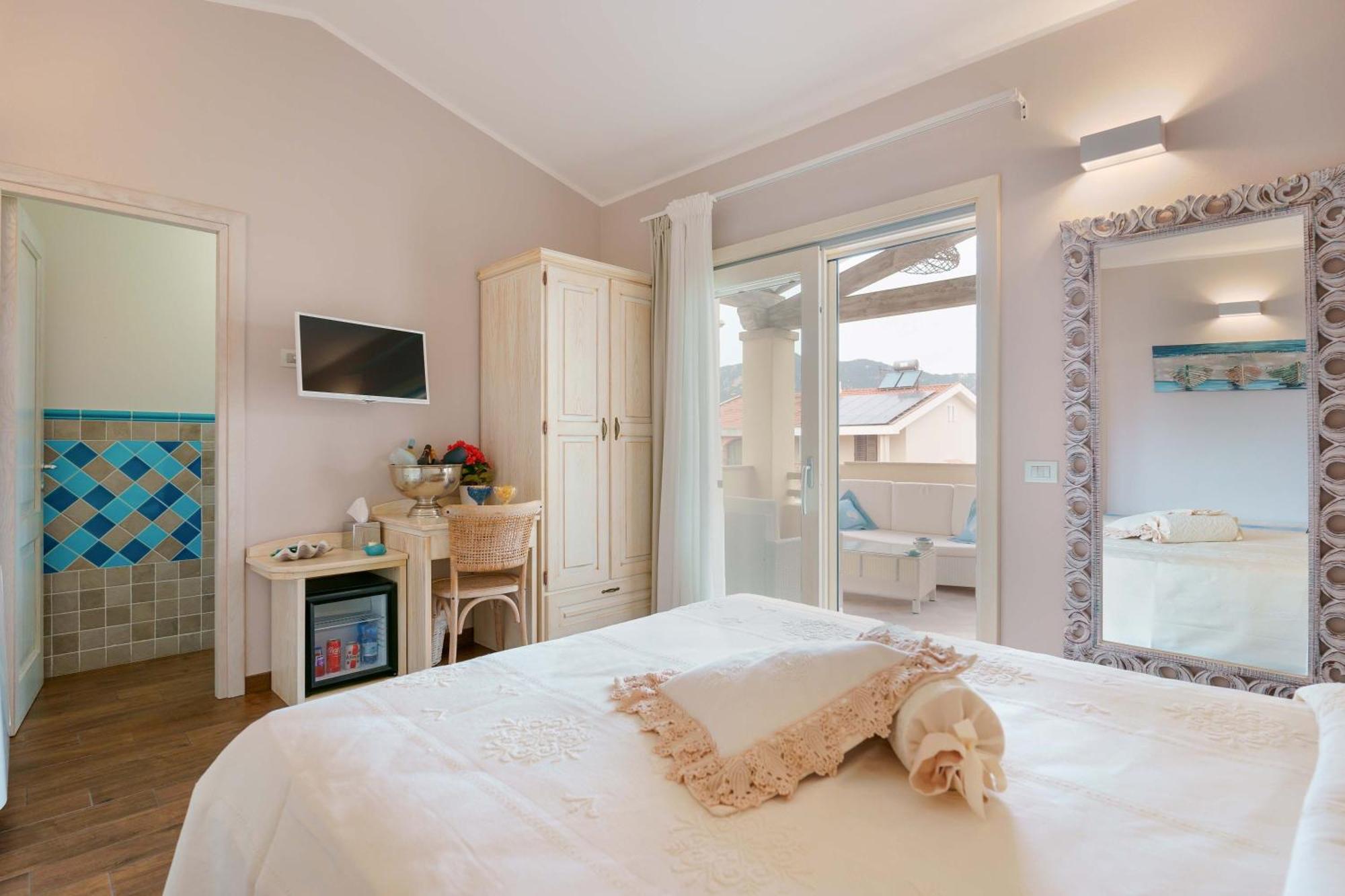 La Rosa Dei Venti Bed and Breakfast Villasimius Exteriör bild