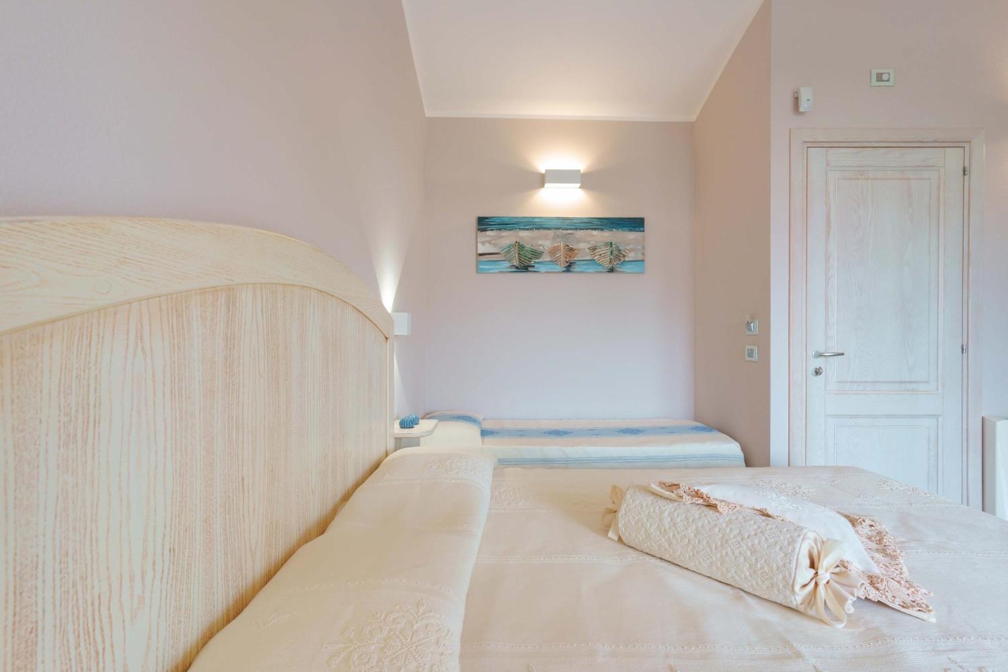 La Rosa Dei Venti Bed and Breakfast Villasimius Exteriör bild