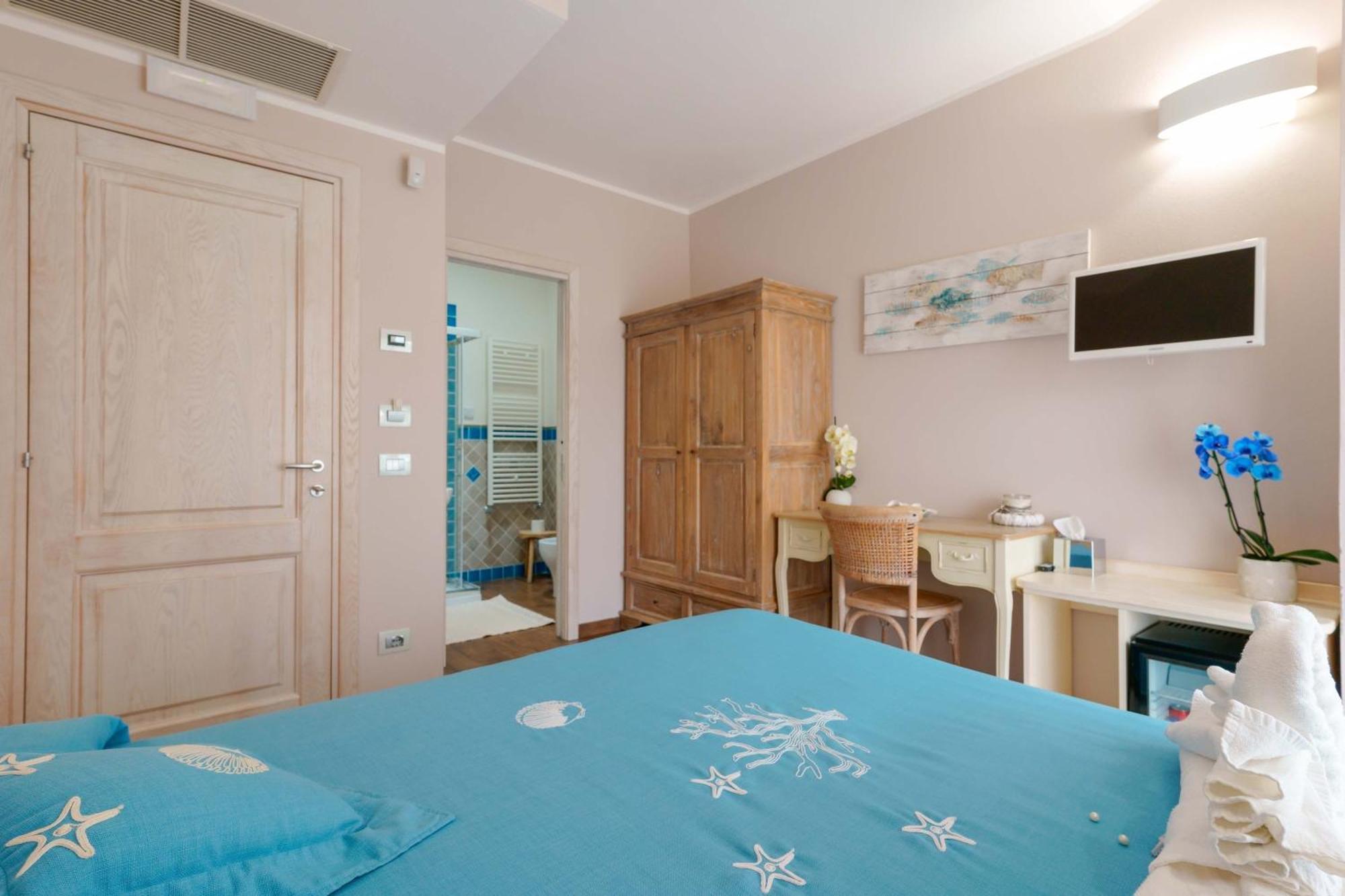 La Rosa Dei Venti Bed and Breakfast Villasimius Exteriör bild