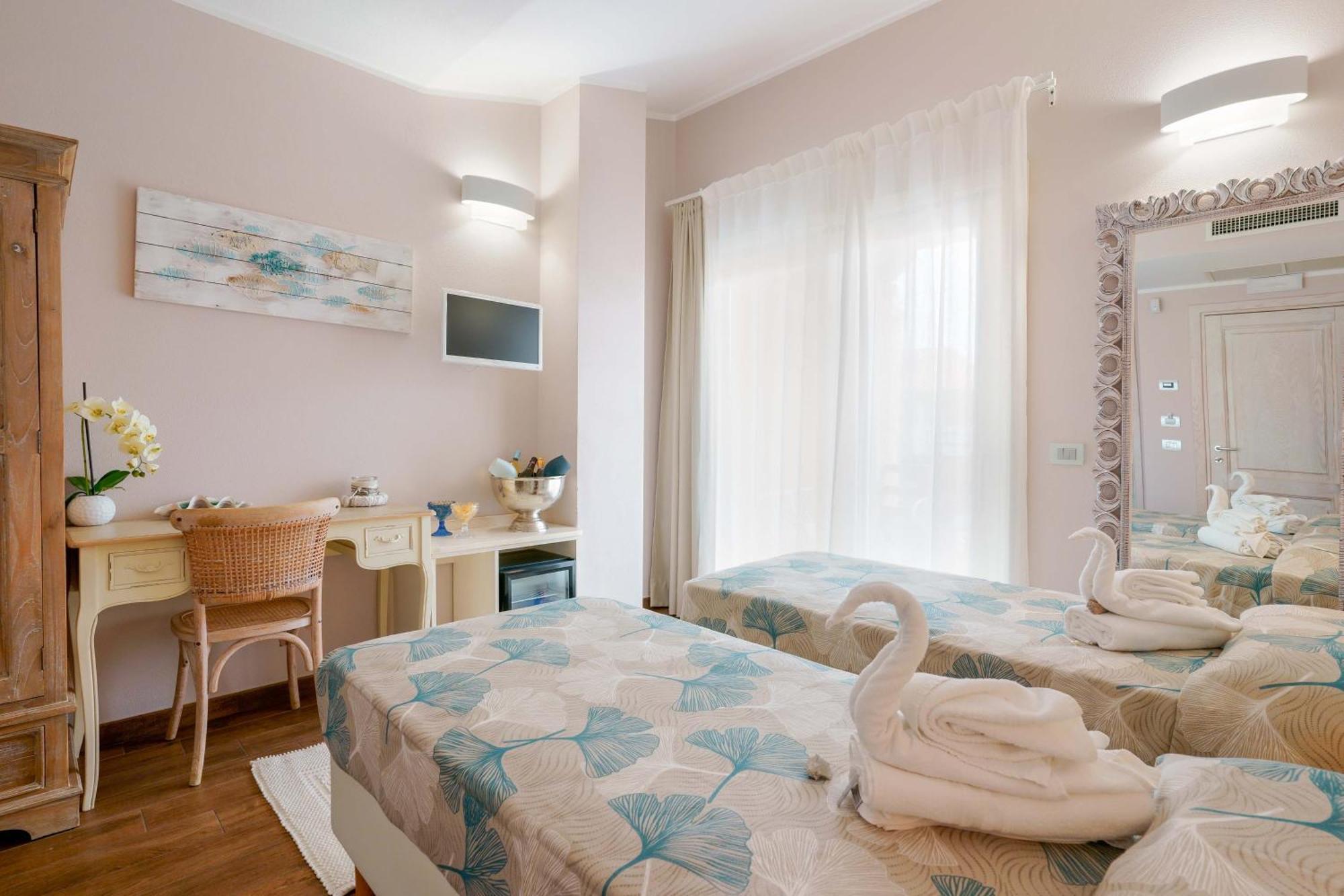La Rosa Dei Venti Bed and Breakfast Villasimius Exteriör bild