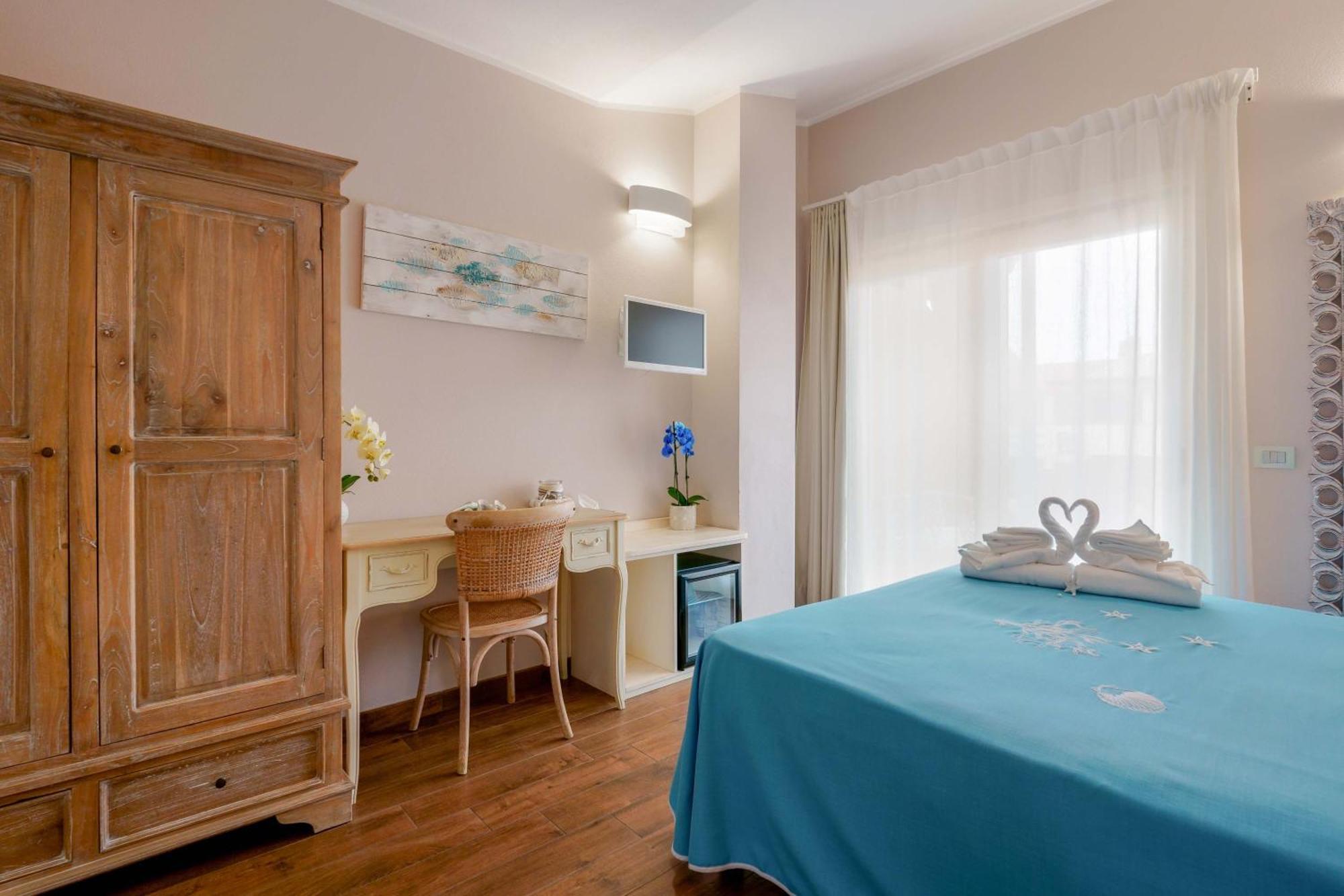 La Rosa Dei Venti Bed and Breakfast Villasimius Exteriör bild